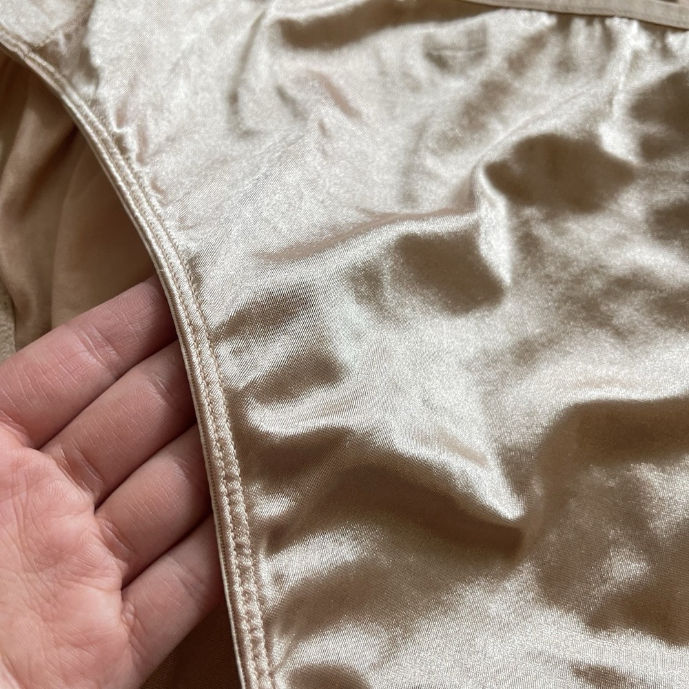 Vtg DELICATES Stretch SATIN Hi-Cut Bikini PANTIES Second Skin 10 Glossy Nude Tan - Picture 3 of 8